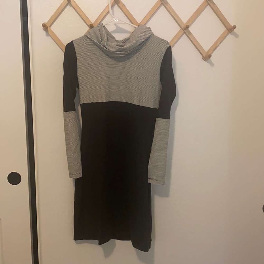 Albion fit long sleeve dress